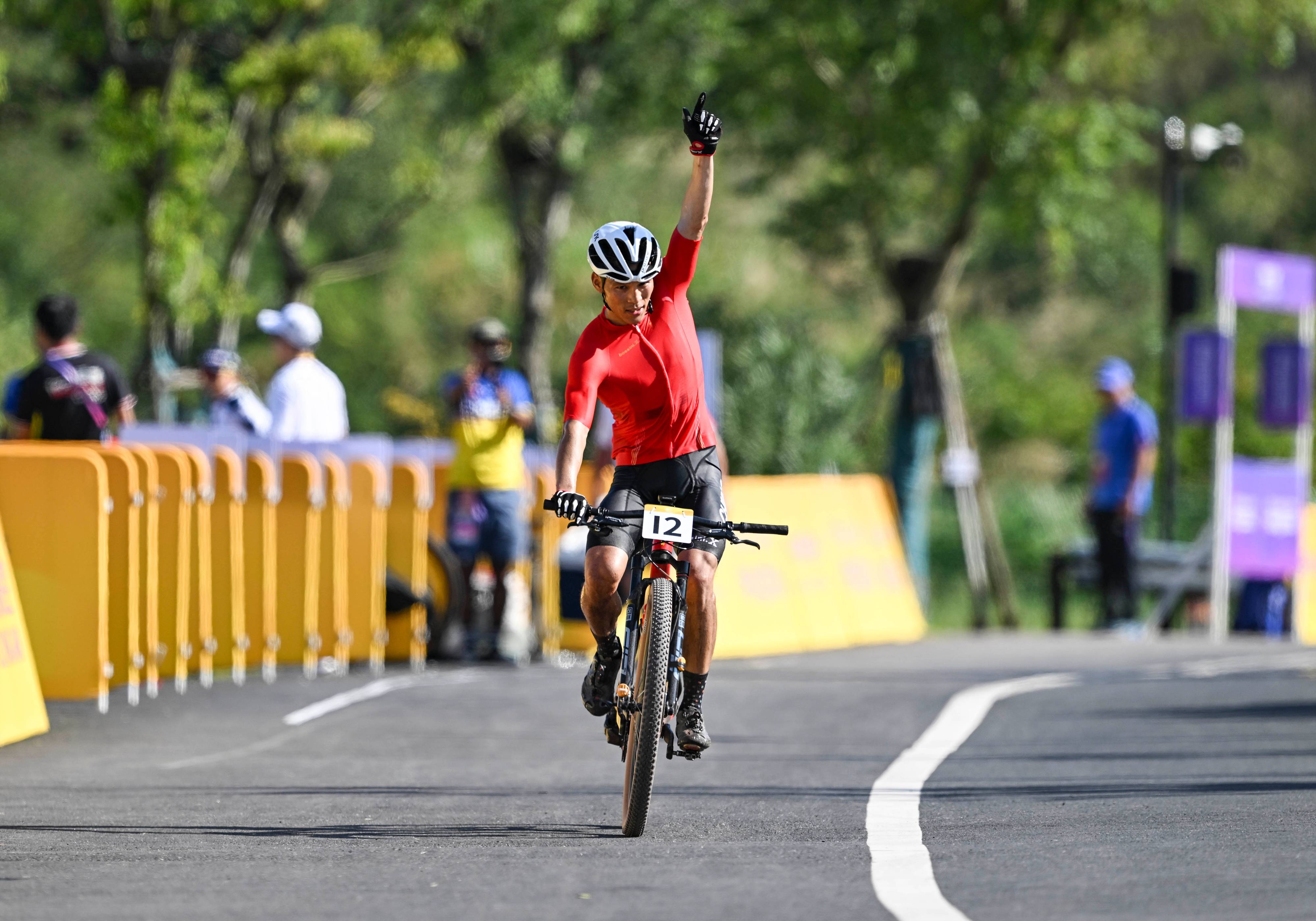 1xbit体育登录-法国自行车选手夺得男子山地自行车赛金牌的简单介绍