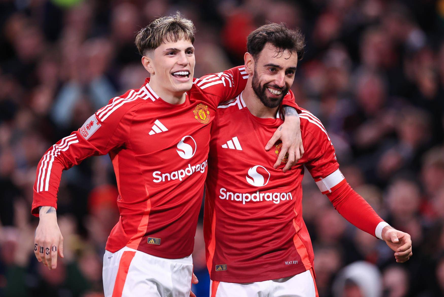 曼联球员互动社交媒体,增进与球迷沟通 曼联球员互动社交媒体,增进与球迷沟通