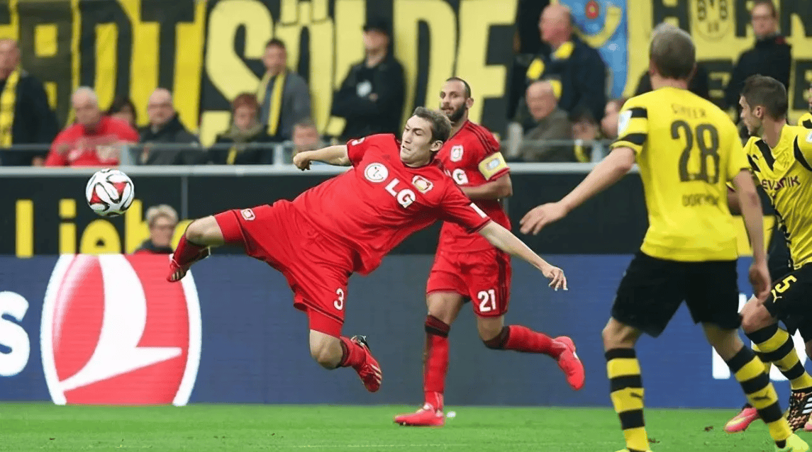 1xbit体育教练-包含云达不莱梅方面，在对阵不来梅胜低的词条